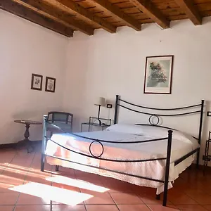 https://apt-casa-borgo-antico.italymilanhotels.net